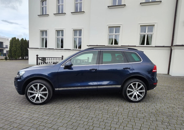 Volkswagen Touareg cena 57900 przebieg: 198632, rok produkcji 2013 z Swarzędz małe 529